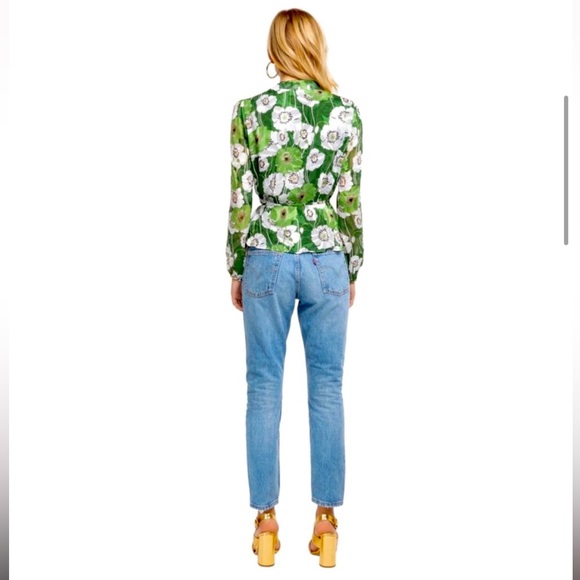 ASTR the Label Gorgeous Green & White Floral Long Sleeve Wrap Tie Blouse Top XS - Picture 4 of 12